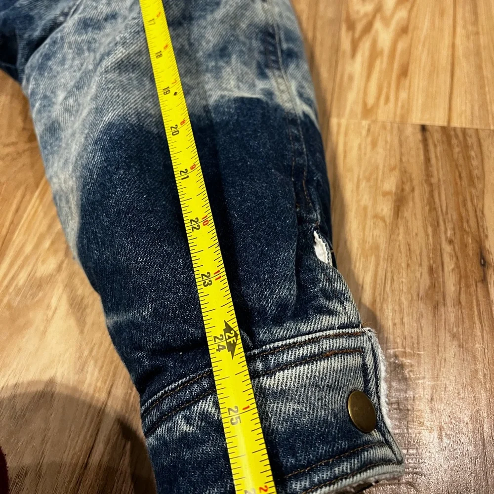 Vintage Andy Johns Sherpa lined denim jacket in preowned condition. - Picture 4 of 9